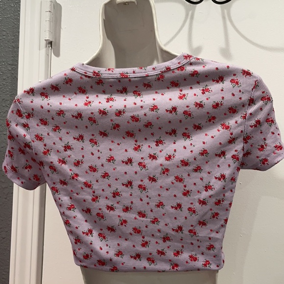 Lavender with red floral print size small - Picture 2 of 2